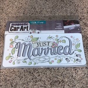 “Just married” car magnet